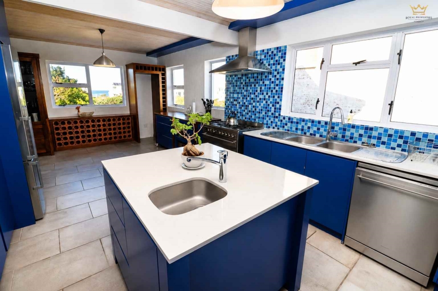 4 Bedroom Property for Sale in Bettys Bay Western Cape